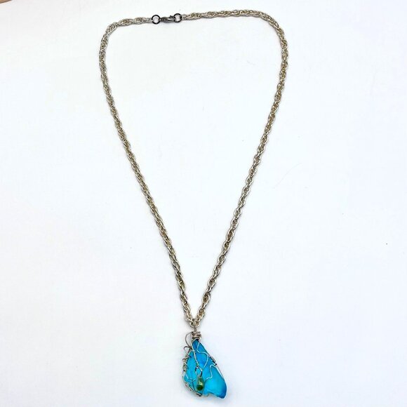 Blue Glass Pendant Necklace Wire Wrapped Silver Tone Chain - Picture 6 of 10